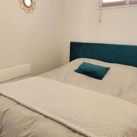 アパート Bright In マントン