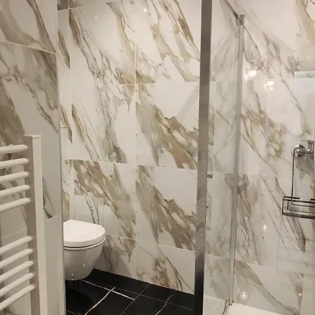 Bright In アパート *